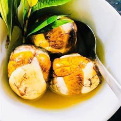 TRỨNG GÀ LỘN/孵化直前の鶏の卵